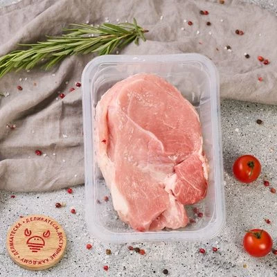 Свинина кусковая бескостная охлажденная лопатка от Шефа~400г-1}
