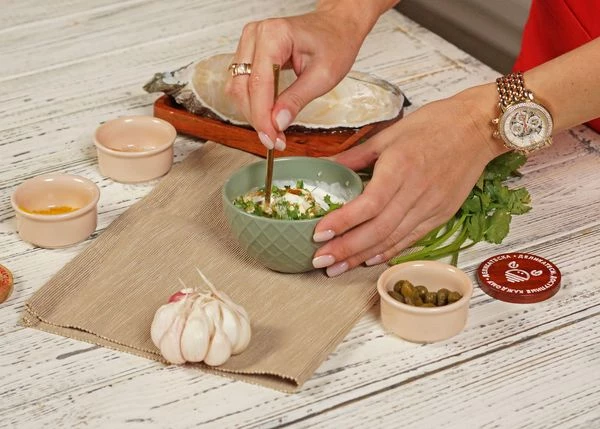 Хорошо перемешать.