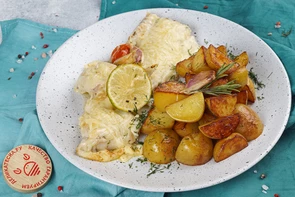 Треска с жареным картофелем