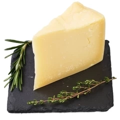 Сыр  твердый Пармезан 37% жир. Деликатеска ~200г