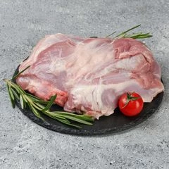 Лопатка без кости ягненка фермерского охлажденная ~850г