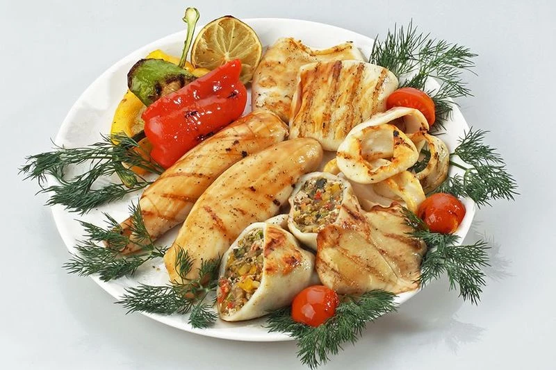 Ассорти-гриль из кальмаров