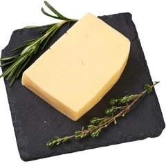 Сыр полутвердый Эдам Деликатеска 45% жир. ~200г