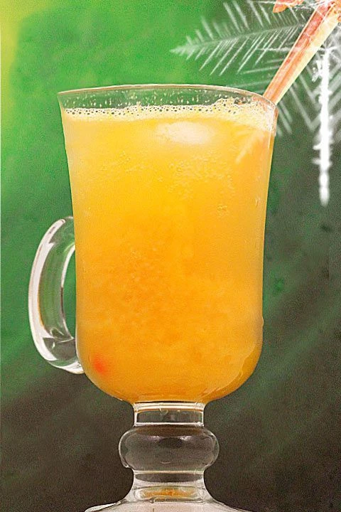 Освежающий коктейль из маракуйи