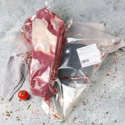 Лопатка говяжья на кости охлажденная из мяса молодого бычка ~800г-1}