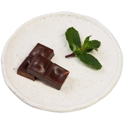 Шоколад горький 59% без сахара с вишней и миндалем Пища богов 30г-0}