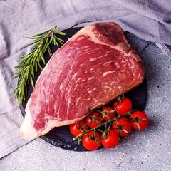 Бедро мраморной говядины бескостное для запекания от Шефа ~800г