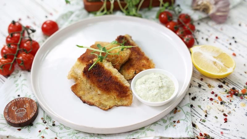 Горбуша в панировке с соусом Тартар