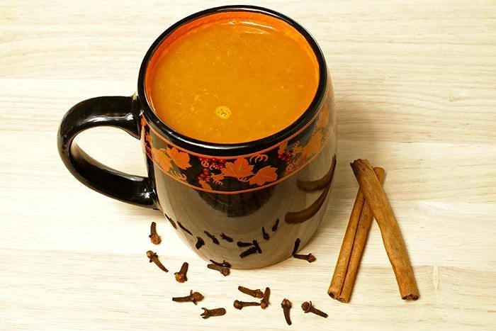 Сбитень из облепихи со специями