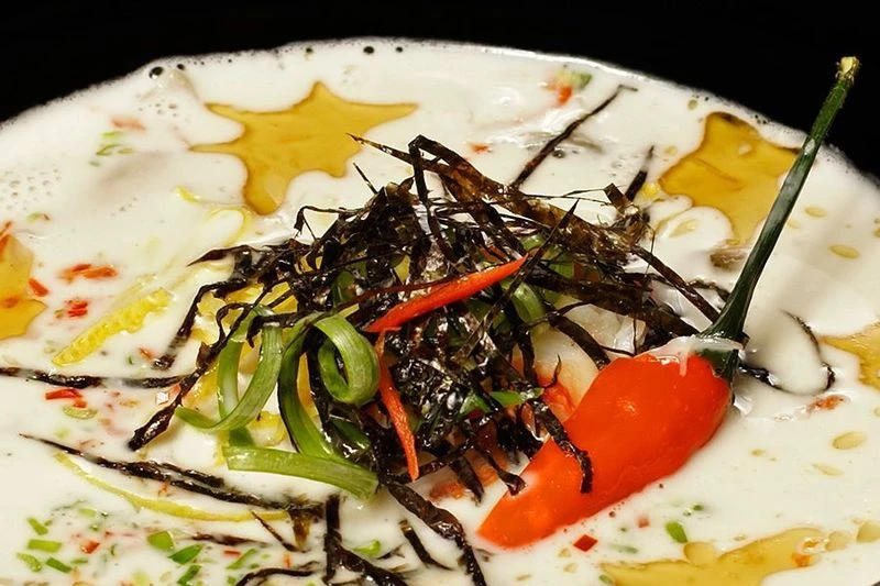 Кокосовый суп с мясом краба