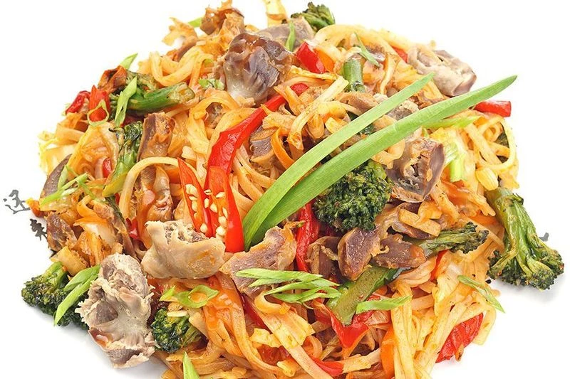 Китайская лапша с куриными желудками
