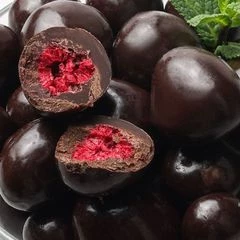 Малина в темной шоколадной глазури Деликатеска 250г