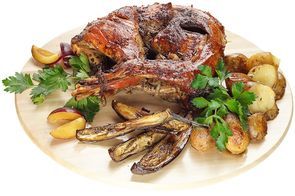 Кролик запеченный с овощами