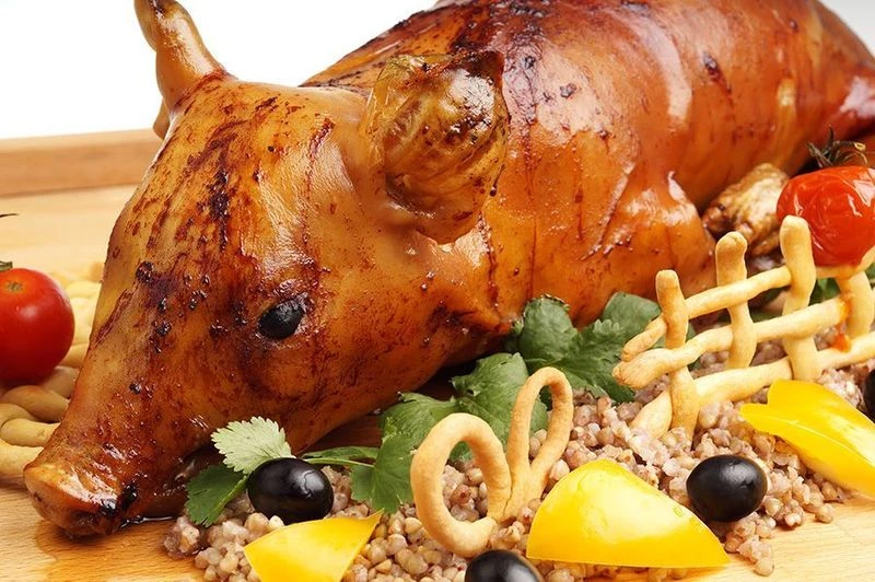 Молочный поросенок фаршированный