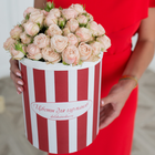 Розы кустовые Бомбастик в шляпной коробке XL ~19шт