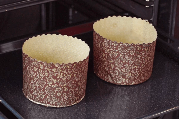 Выпекать при температуре 180 градусов в течение 35 - 40 минут.
