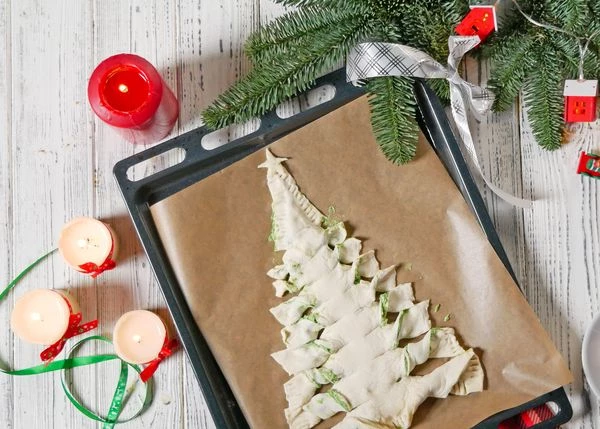 Закрутить полоски.