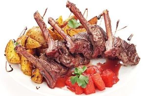 Каре косули с пряным картофелем