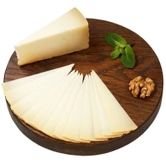 Сыр Манчего из козьего молока Деликатеска 40% жир. 150г