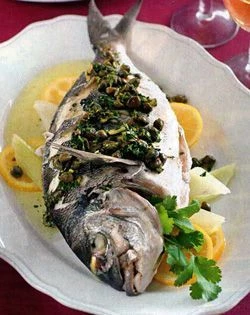 Дорада с анчоусным соусом