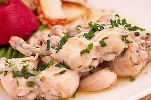 Лягушачьи лапки в сливочном соусе