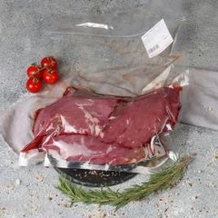 Вырезка говяжья молодого бычка бескостная охлажденная ~750г