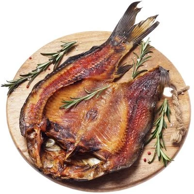 Карп волгореченский горячего копчения ~850г-0}