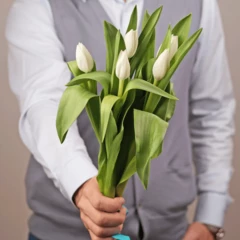 Букет белых тюльпанов 5шт