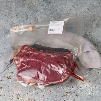 Говядина огузок охлажденный из мяса молодого бычка ~800г-1}