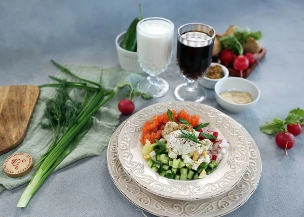 Оформить укропом и луком. Подавать с квасом или кефиром. Приятного аппетита!

