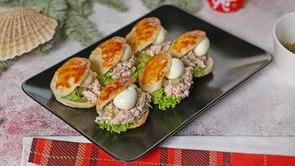 “Гребешки” с салатом из тунца