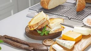 Сэндвич 4 сыра с креветками