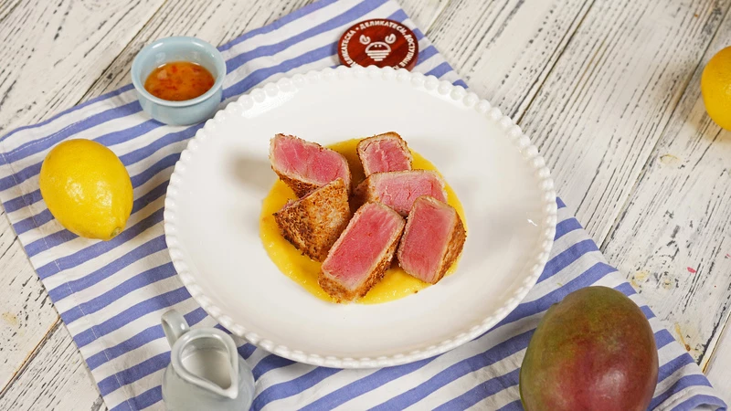 Тунец с манго