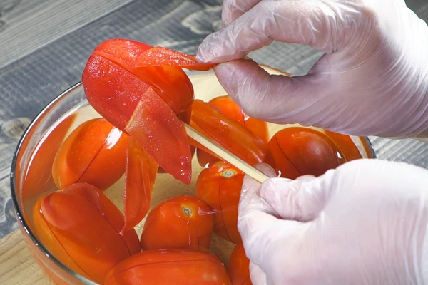 Снять кожицу.