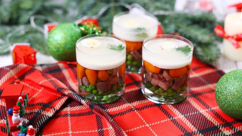 Заливное с отварным языком