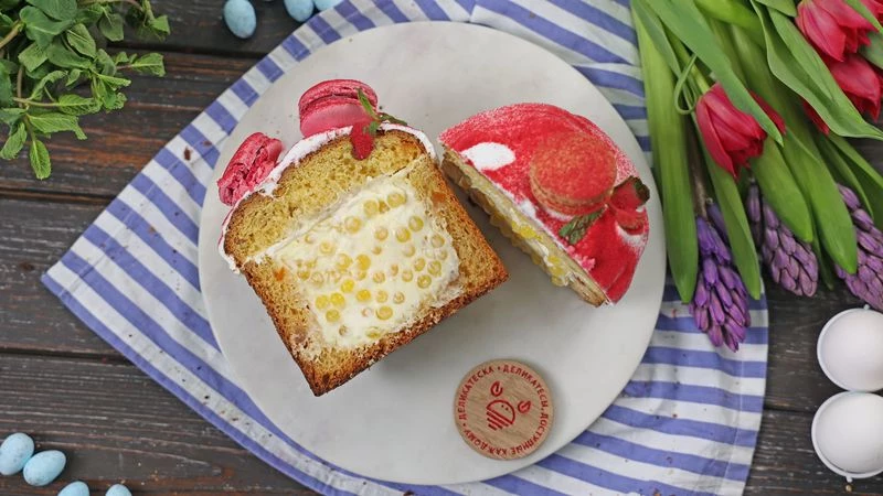 Кулич с "икрой"