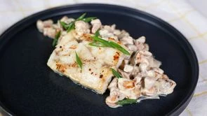 Треска с лисичками