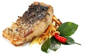 Филе сазана с жареным картофелем