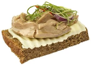 Бутерброд с печенью трески