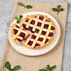 Пирог Домашний с вишней и клюквой Деликатеска 300г