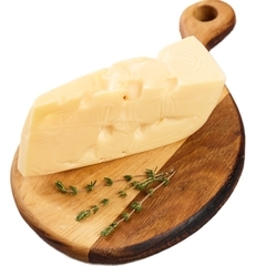 Сыр полутвердый Масдам 45%  жир. Деликатеска ~200г