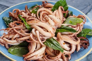 Щупальца кальмара в чили соусе