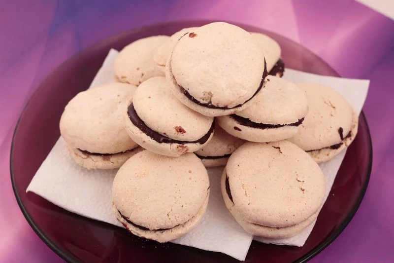 Миндальное безе "Макарон"