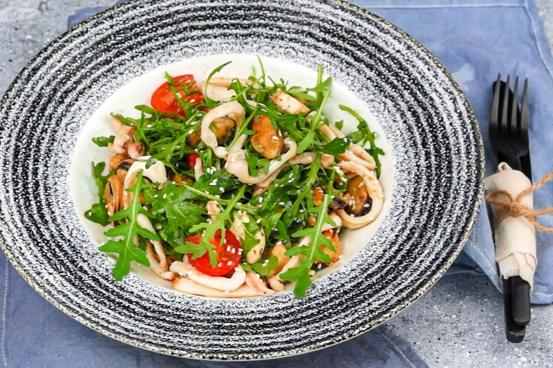 Салат с морепродуктами