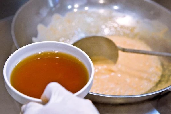 Сахар, рыбный соус.