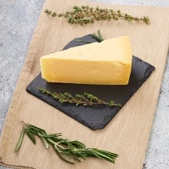 Сыр Костромской Кремль Деликатеска 45% жир. ~200г