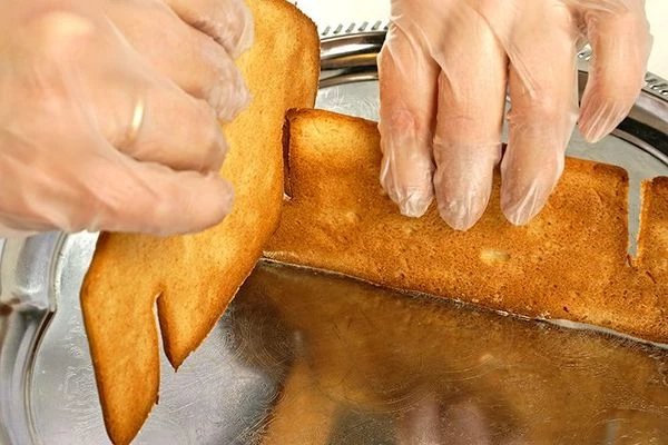 Собрать стенки домика.