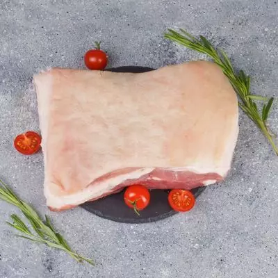 Грудинка свиная бескостная охлажденная на шкуре ~850г купить в Москве с ...