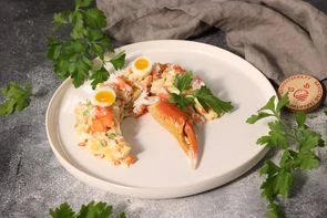 Оливье с крабом