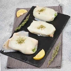 Кальмар фаршированный сыром и шпинатом ~600г